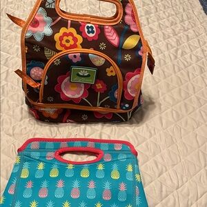 Lilly Bloom lunch box&, Neoprene lunch bag
2 in this order,